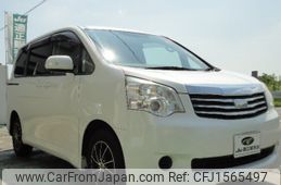 toyota noah 2011 CFJ1565497
