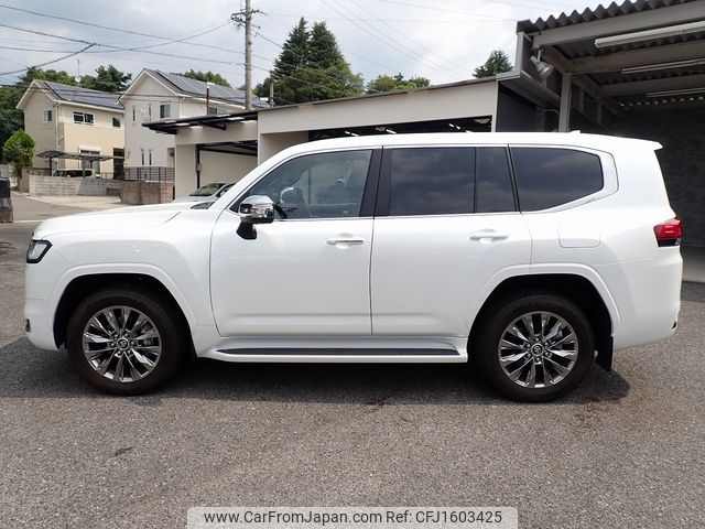 toyota land-cruiser 2022 CFJ1603425 image 2