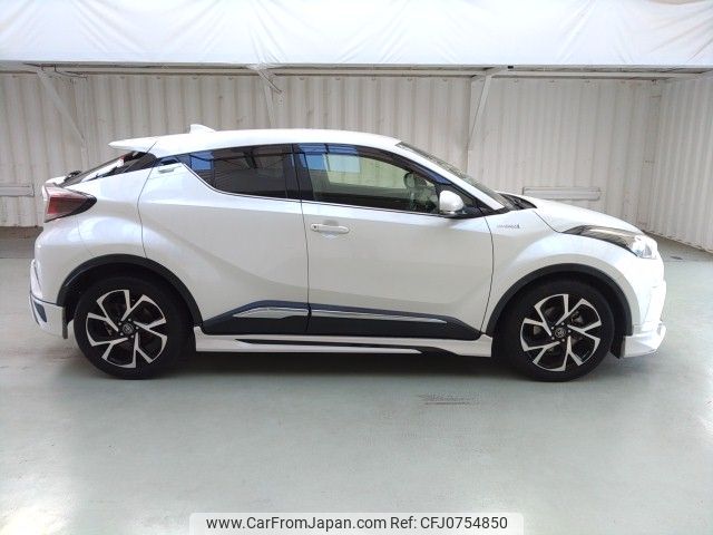 toyota c-hr 2017 ENHANCEAUTO_1_ea294552 image 2