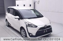 toyota sienta 2017 -TOYOTA--Sienta NSP170G-7111237---TOYOTA--Sienta NSP170G-7111237-