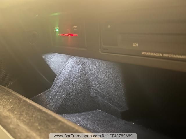 volkswagen arteon 2018 quick_quick_3HDJHF_WVWZZZ3HZJE516201 image 2