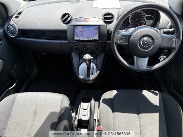 mazda demio 2014 CFJ1565835 image 2