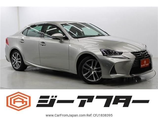 lexus is 2019 CFJ1838395 image 1