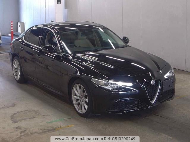 alfa-romeo giulia 2017 quick_quick_ABA-95220_ZAREAEKN2H7564735 image 1