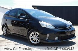 toyota prius-α 2014 CFJ1443943