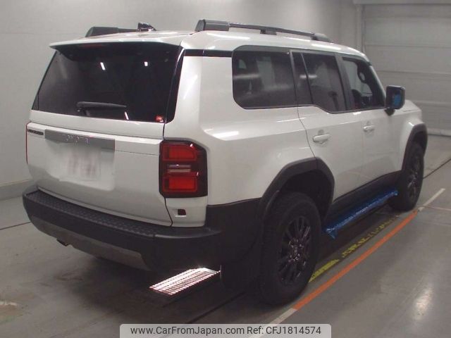 toyota land-cruiser-wagon 2025 CFJ1814574 image 2