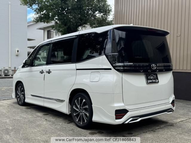 toyota voxy 2022 CFJ1805843 image 2