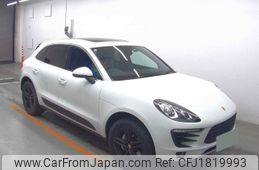 porsche macan 2017 CFJ1819993