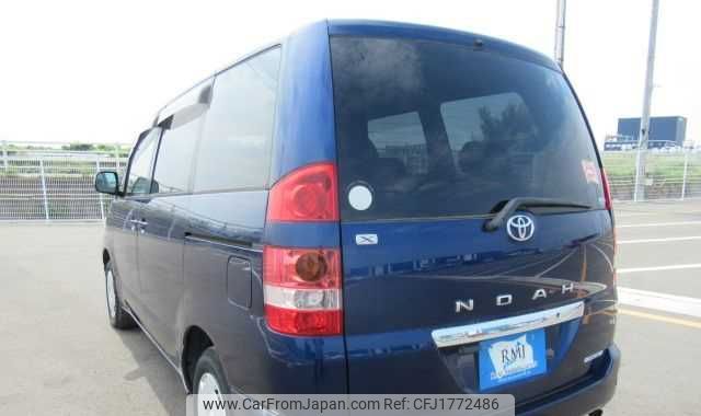 toyota noah 2002 CFJ1772486 image 2