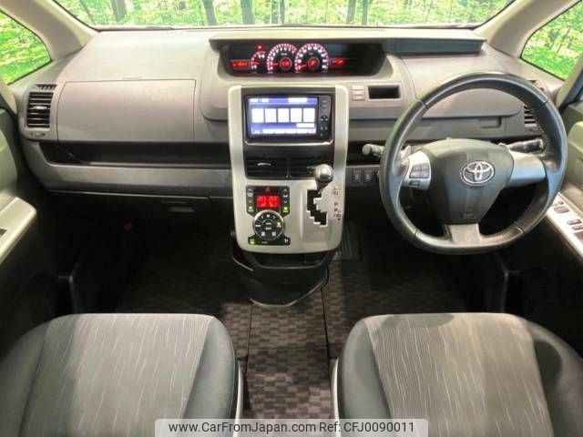 toyota noah 2012 -TOYOTA--Noah DBA-ZRR70W--ZRR70-0505939---TOYOTA--Noah DBA-ZRR70W--ZRR70-0505939- image 2