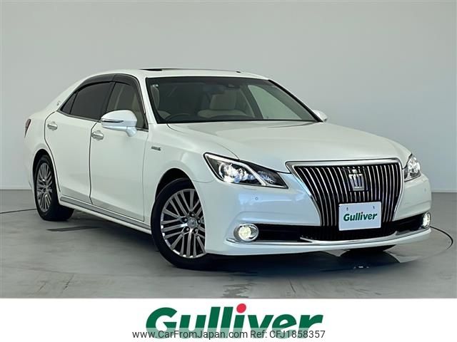 toyota crown-majesta 2017 CFJ1858357 image 1