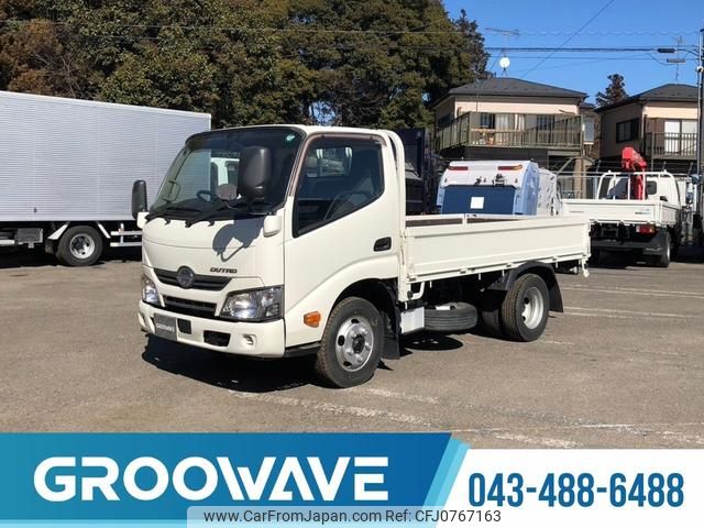 hino dutro 2017 GOO_NET_EXCHANGE_0541786A30250217W006 image 1