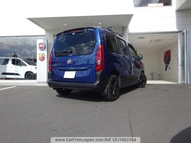 fiat fiat-doblo 2023 CFJ1802364 image 2