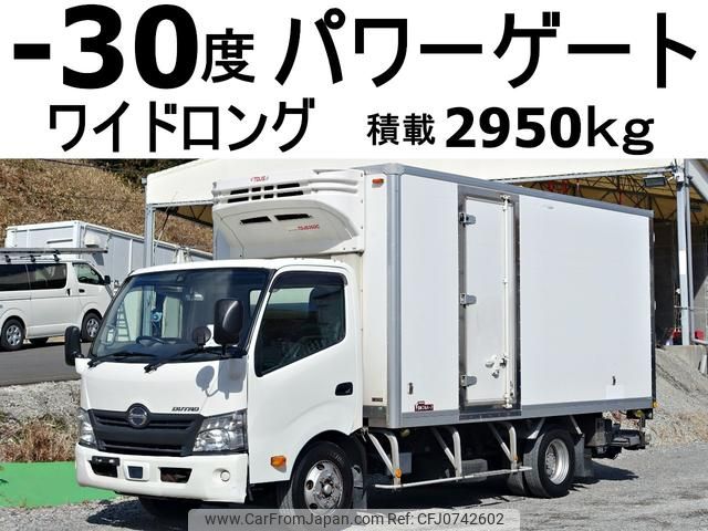 hino dutro 2018 GOO_NET_EXCHANGE_0602526A30250210W002 image 1