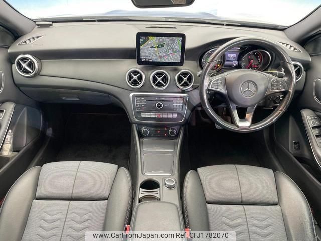 mercedes-benz gla-class 2017 CFJ1782070 image 2
