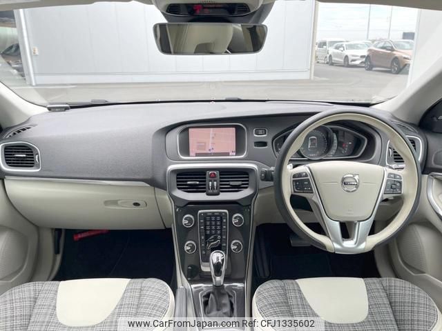 volvo v40 2018 quick_quick_MD4204T_YV1MVA8RDK2545207 image 2
