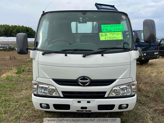 hino dutro 2015 GOO_NET_EXCHANGE_0840186A30240613W001 image 2