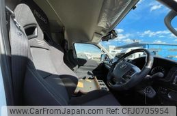 toyota hiace-van 2021 GOO_JP_700040407230250131001