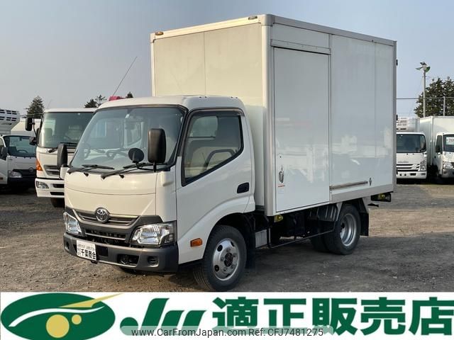 toyota dyna-truck 2016 GOO_NET_EXCHANGE_0902389A30220430W002 image 1