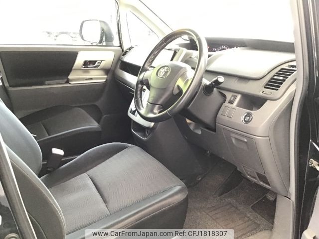 toyota voxy 2009 CFJ1818307 image 1