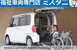 daihatsu tanto 2017 CFJ0624601