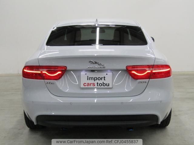 jaguar xe 2016 -JAGUAR--Jaguar XE JA2GA--SAJAB4AG6GA903843---JAGUAR--Jaguar XE JA2GA--SAJAB4AG6GA903843- image 2