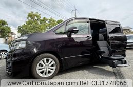 toyota voxy 2012 CFJ1778066