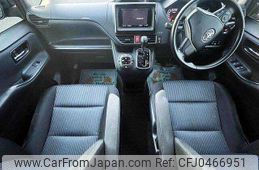 toyota voxy 2014 504928-926101