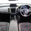 toyota crown 2019 CFJ1562498 image 3