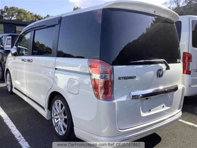 honda stepwagon 2013 -HONDA--Stepwgn RK1--1323337---HONDA--Stepwgn RK1--1323337- image 2