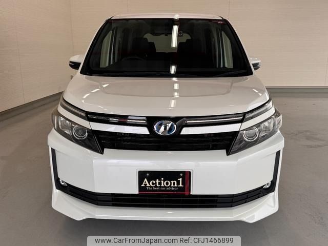 toyota voxy 2014 481 image 2