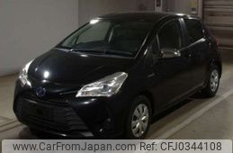 toyota vitz 2017 -TOYOTA--Vitz DAA-NHP130--NHP130-2002456---TOYOTA--Vitz DAA-NHP130--NHP130-2002456-