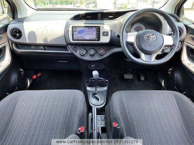 toyota vitz 2015 504928-930996 image 1