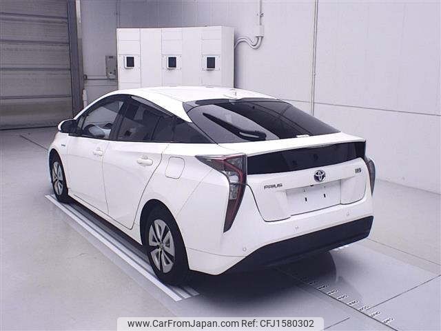 toyota prius 2016 CFJ1580302 image 2