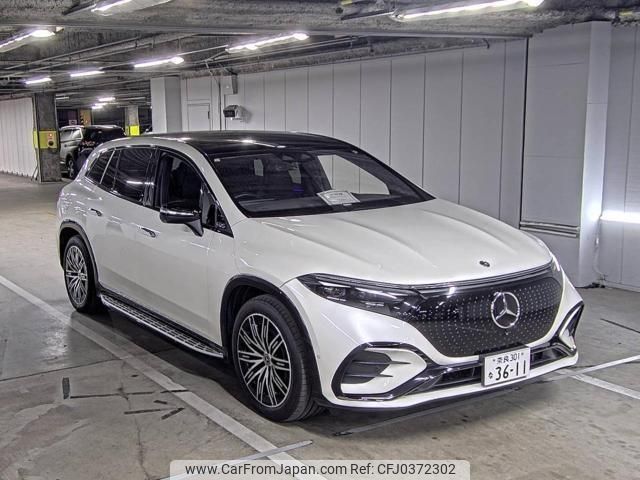 mercedes-benz eqs-suv 2023 quick_quick_ZAA-296624_W1N2966242A016052 image 2