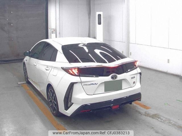 toyota prius-phv 2018 quick_quick_DLA-ZVW52_ZVW52-3102160 image 2