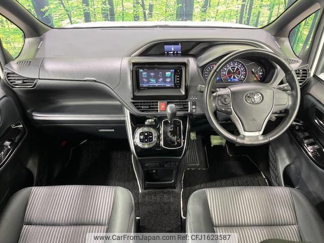 toyota voxy 2018 CFJ1623587 image 2