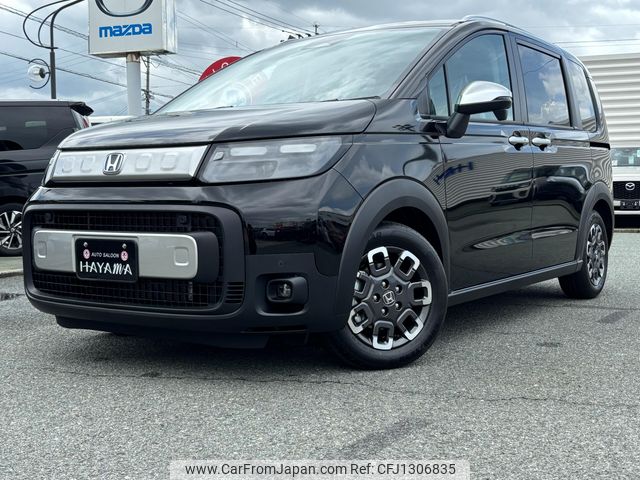 honda freed 2025 CARSENSOR_JP_AU6395780857 image 1