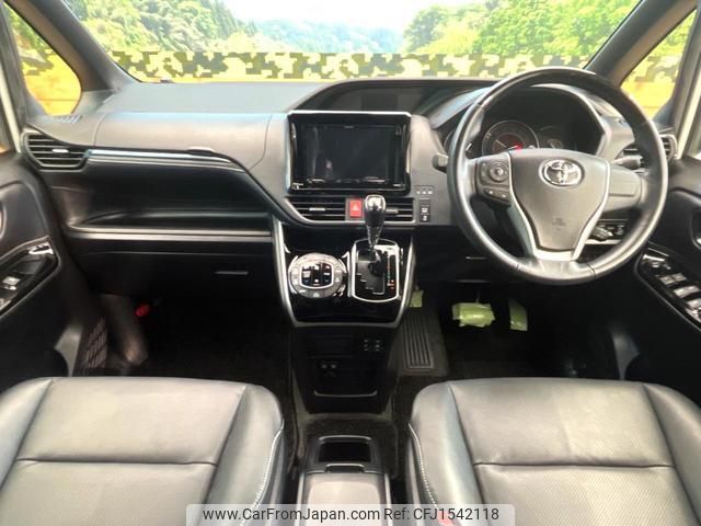 toyota esquire 2018 CFJ1542118 image 2