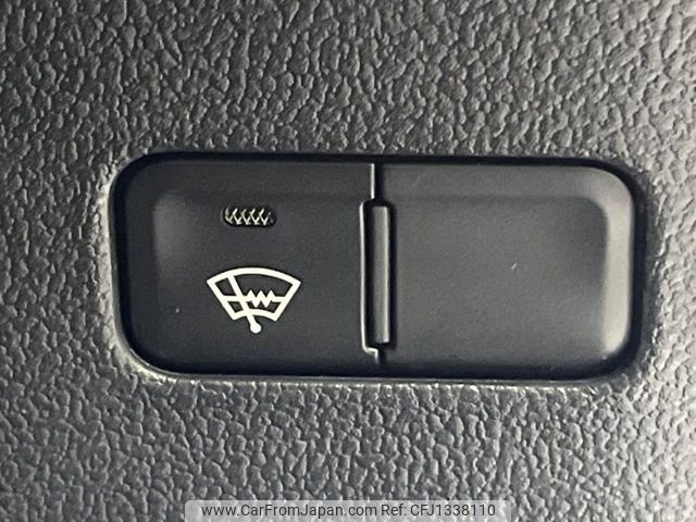toyota prius 2018 -TOYOTA--Prius DAA-ZVW55--ZVW55-8057711---TOYOTA--Prius DAA-ZVW55--ZVW55-8057711- image 2