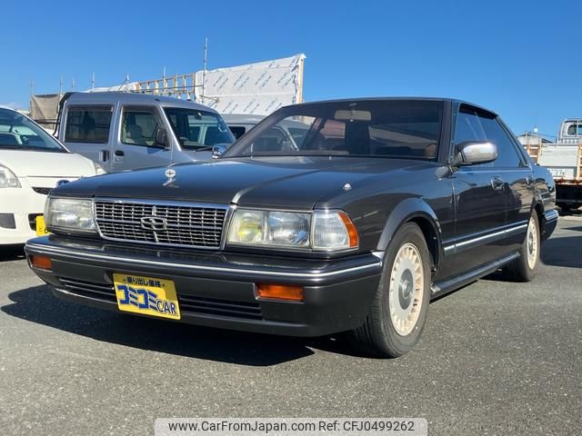 nissan gloria-sedan 1990 GOO_JP_700060241530241128002 image 1