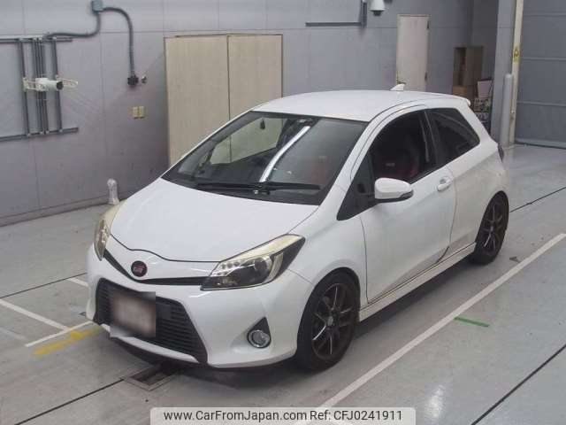 toyota vitz 2013 -TOYOTA--Vitz DBA-NCP131ｶｲ--NCP131-2018426---TOYOTA--Vitz DBA-NCP131ｶｲ--NCP131-2018426- image 1