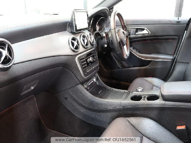 mercedes-benz cla-class 2014 CFJ1652561 image 2