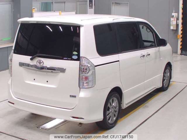 toyota voxy 2012 CFJ1748150 image 2
