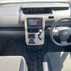 toyota voxy 2010 CFJ1646936 image 12
