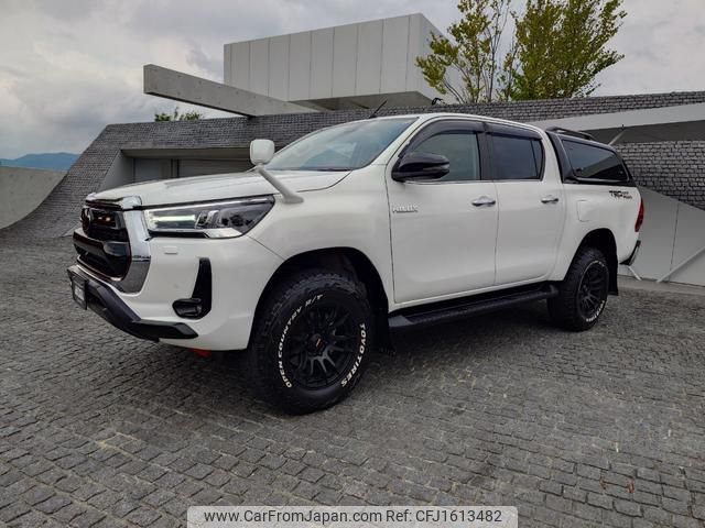 toyota hilux 2023 CFJ1613482 image 2