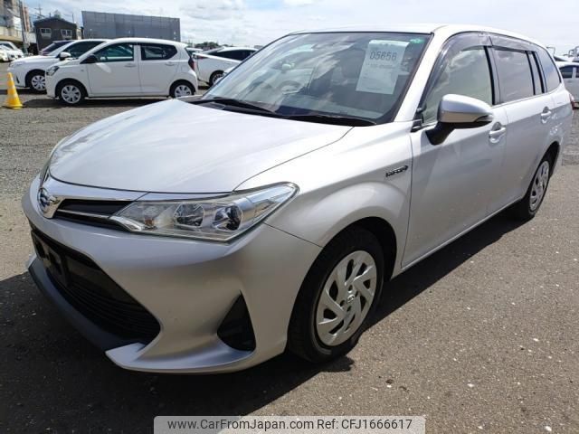 toyota corolla-fielder 2018 CFJ1666617 image 1