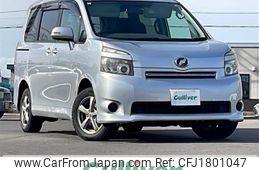 toyota voxy 2007 CFJ1801047