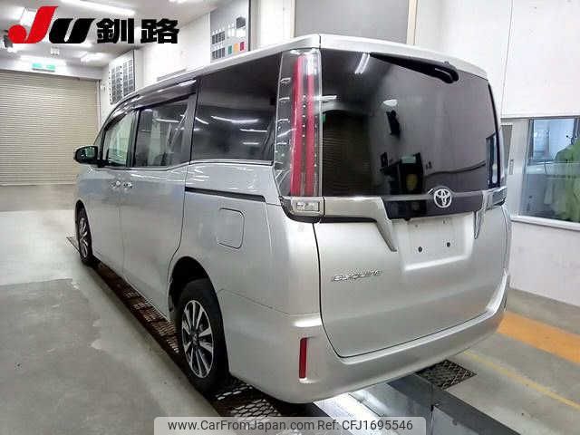 toyota esquire 2017 CFJ1695546 image 2