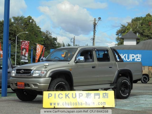 toyota hilux-sports-pick-up 2002 CFJ1844268 image 1